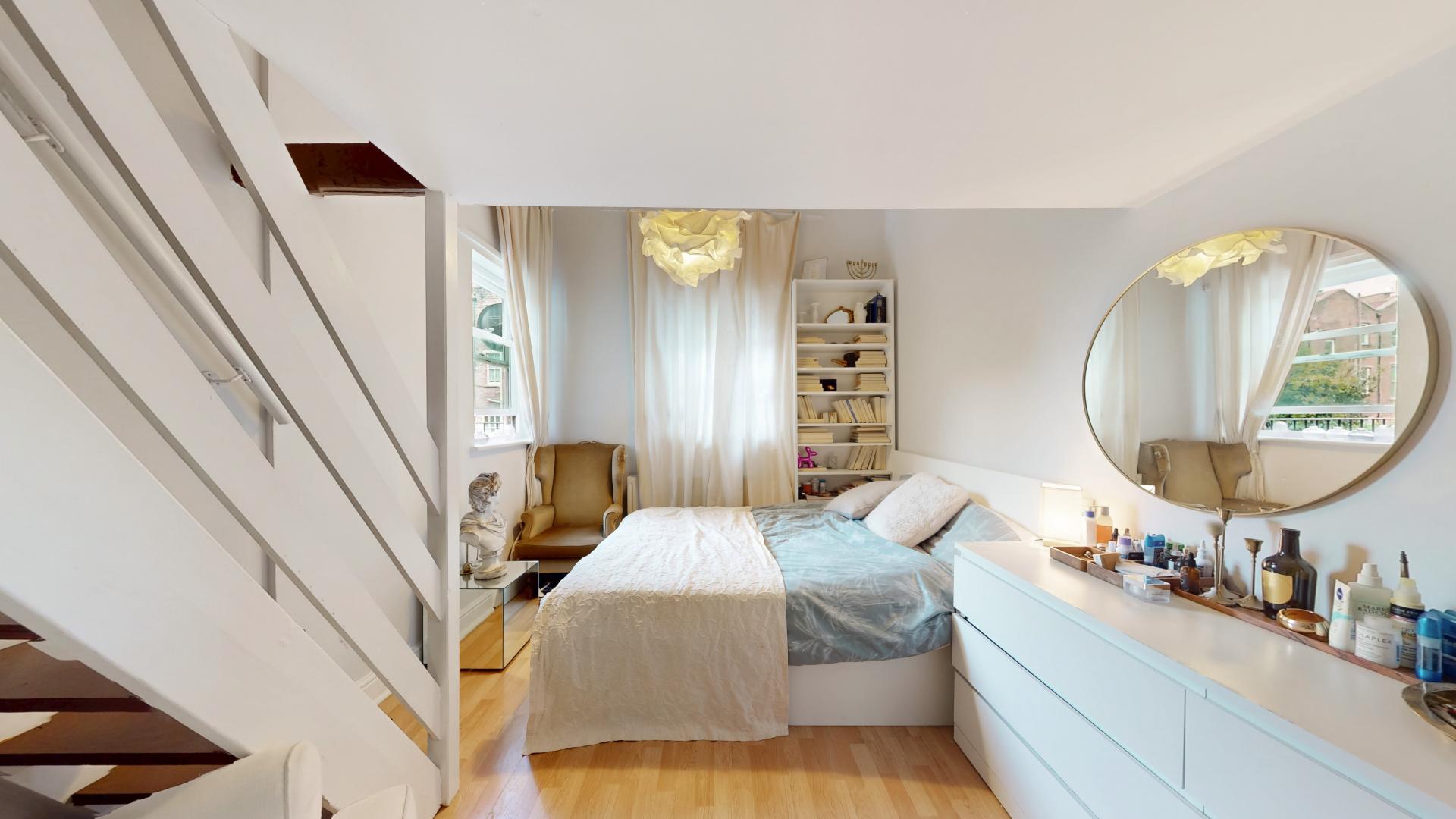 Modern Apartment with Private Balcony Sutherland Avenue, Maida Vale